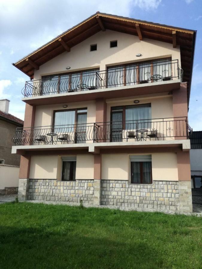 Къща Генчеви Hotel Сърница Екстериор снимка