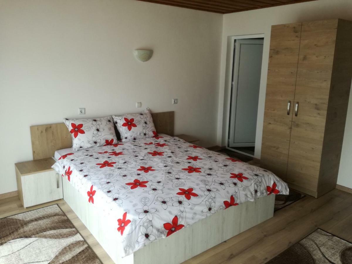 Къща Генчеви Hotel Сърница Екстериор снимка