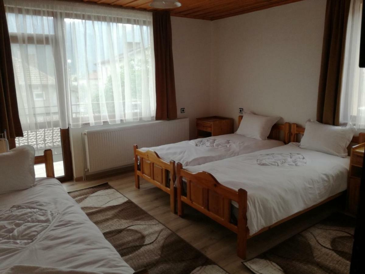 Къща Генчеви Hotel Сърница Екстериор снимка