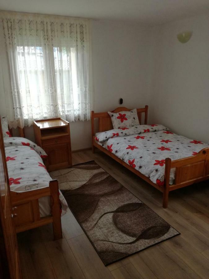 Къща Генчеви Hotel Сърница Екстериор снимка